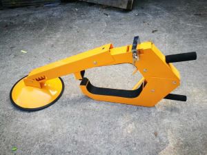 Zacisk koła parkingowego